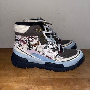 Inkkas Aurora Monterey Vegan Trekk Women’s Hiking Camping Boots Butterfly Sz 8